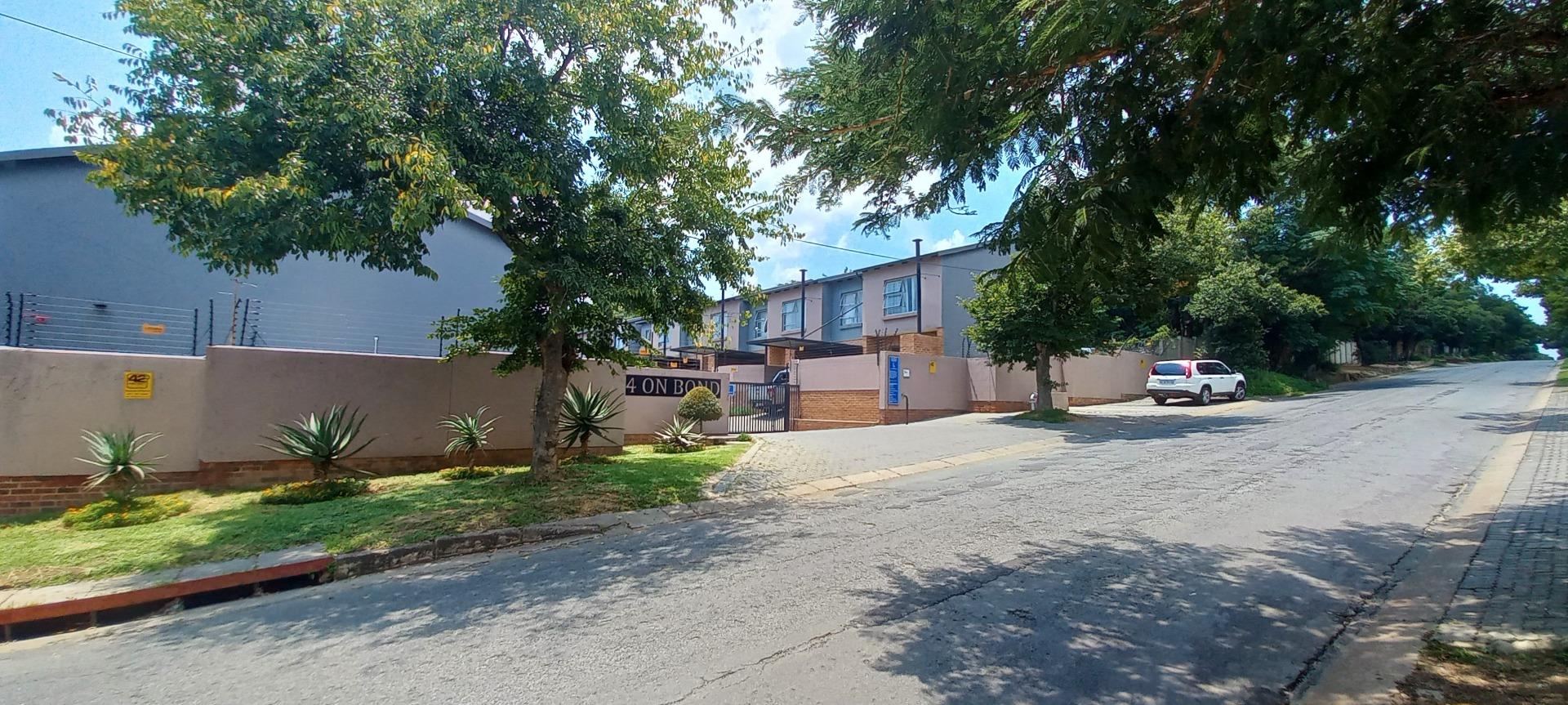 3 Bedroom Apartment for Sale - Gauteng